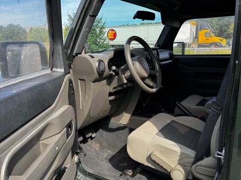 Used 2008 Jeep Wrangler Unlimited X image 9