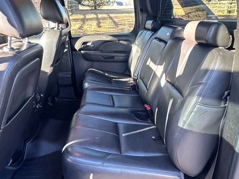 Used 2013 Chevrolet Avalanche LT w/ Suspension Package, Off-Road image 21