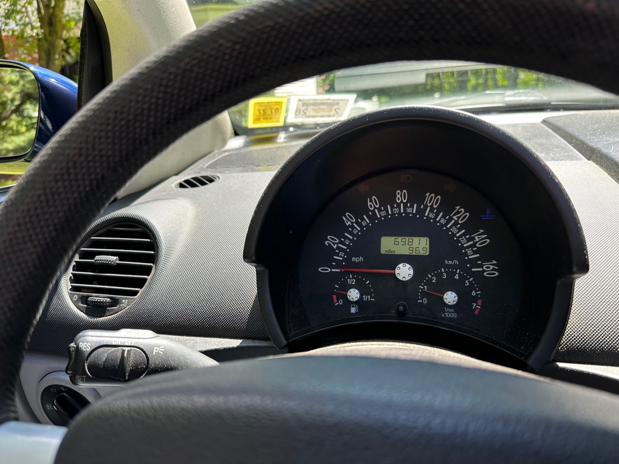 Used 2004 Volkswagen Beetle GLS FWD image 2