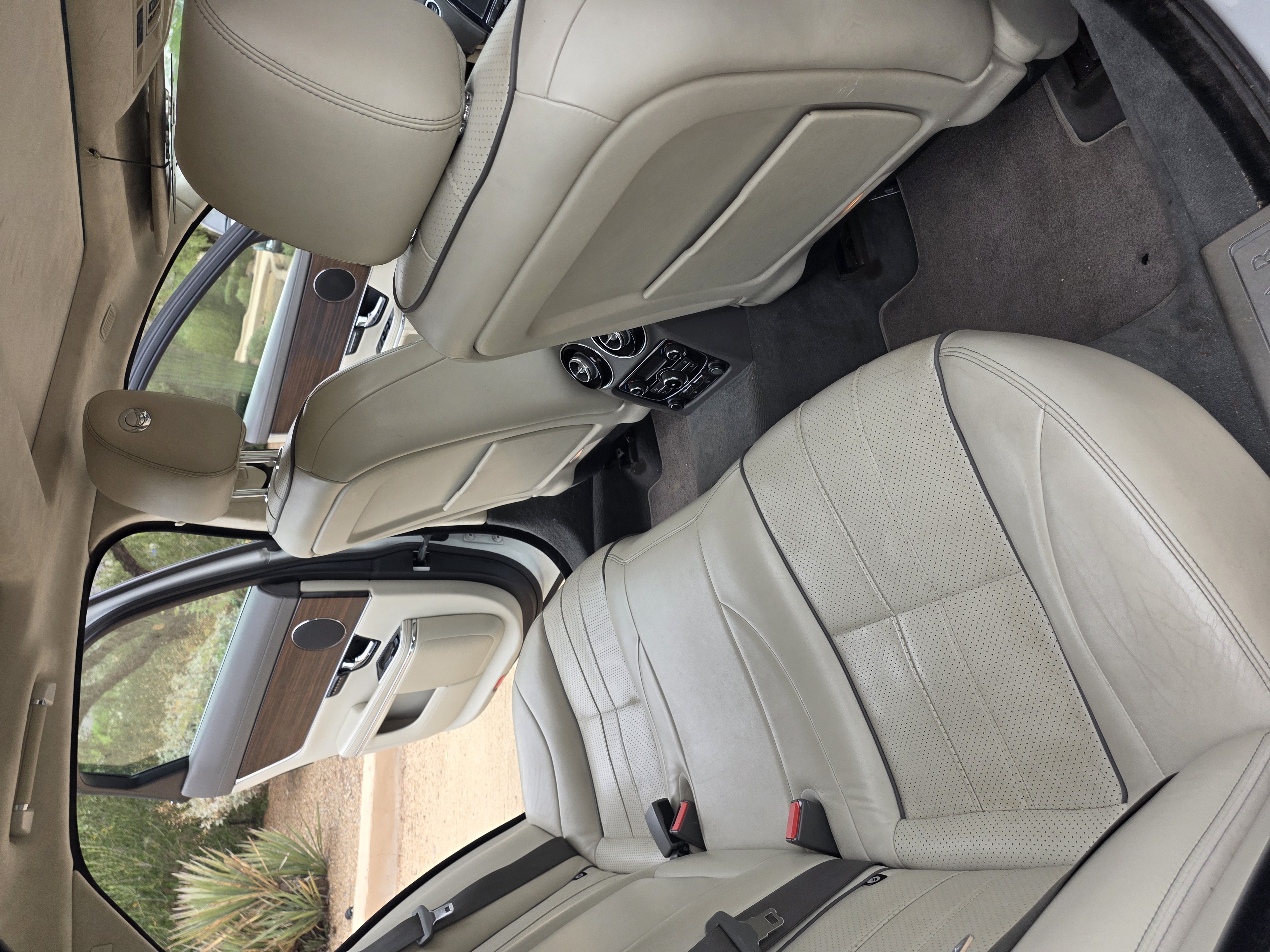 Used 2012 Jaguar XJ RWD image 11