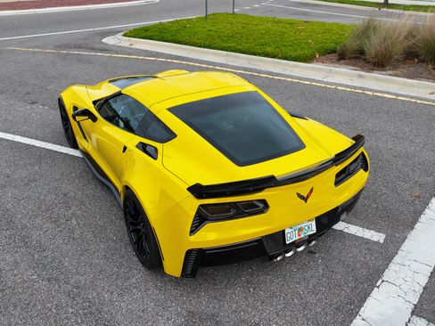 Used 2015 Chevrolet Corvette Z06 w/ 2LZ Preferred Equipment Group image 14