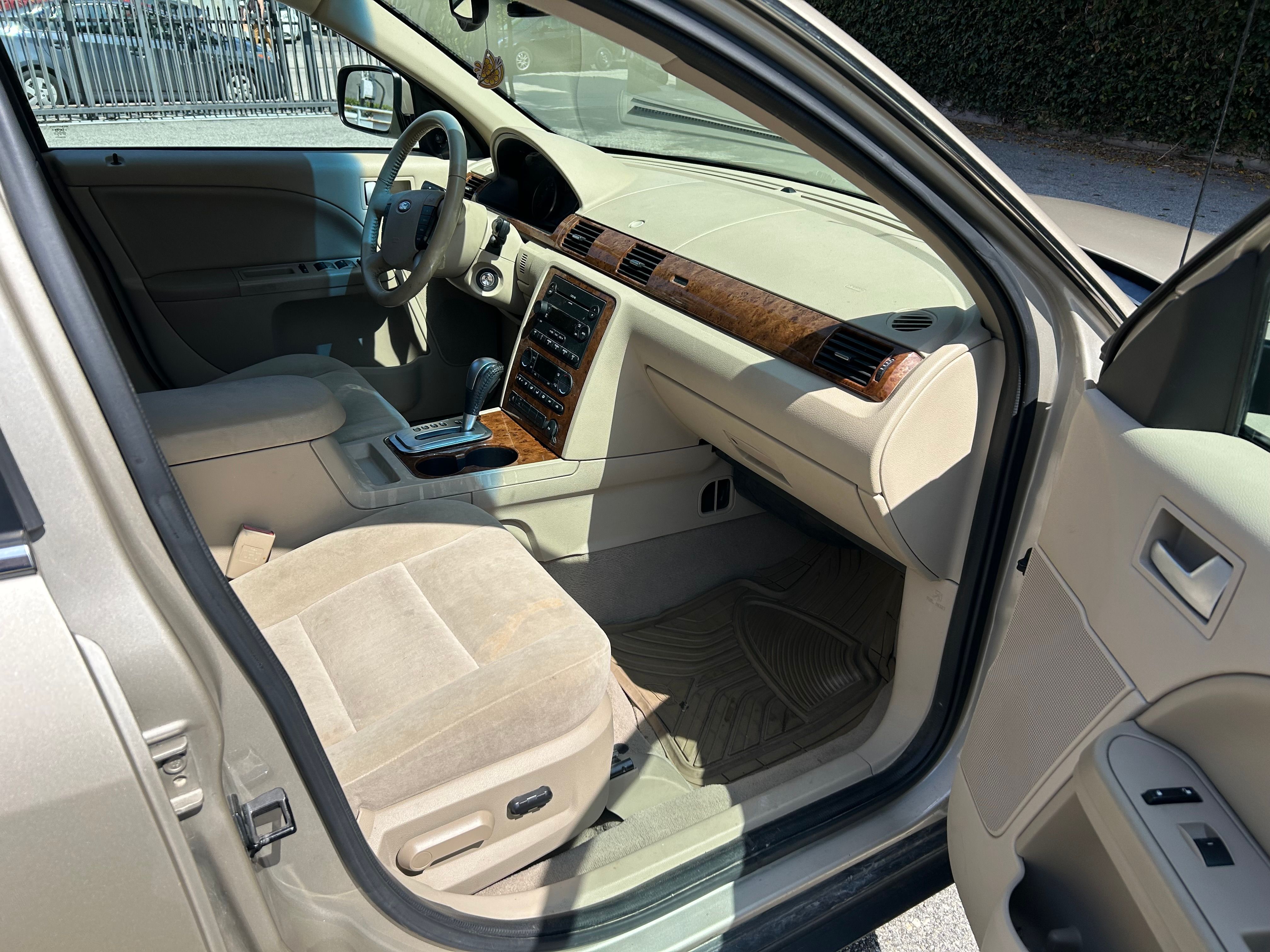Used 2005 Ford Five Hundred SEL AWD/4WD image 23