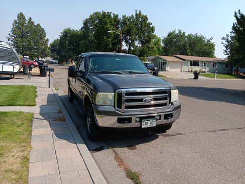Used 2006 Ford F250 XLT AWD/4WD image 4