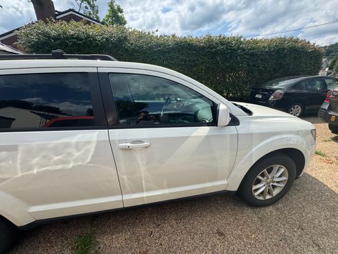 Used 2014 Dodge Journey SXT w/ Flexible Seating Group AWD/4WD image 5