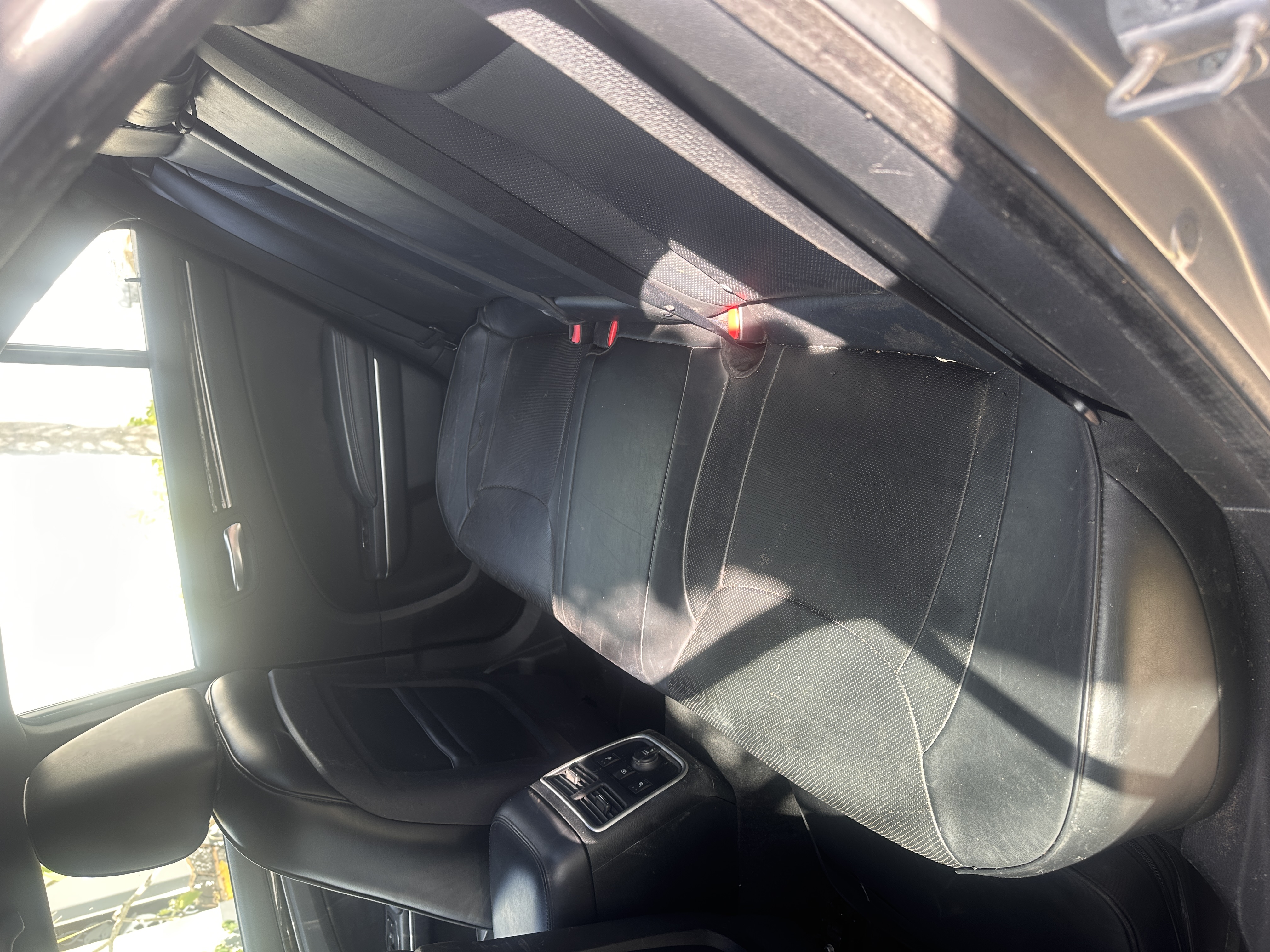 Used 2014 Chrysler 300 C RWD image 8