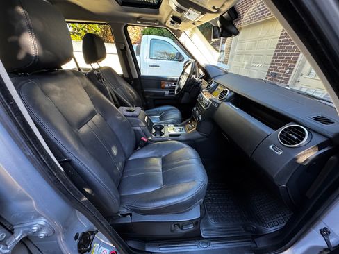 Used 2016 Land Rover LR4 HSE AWD/4WD image 11
