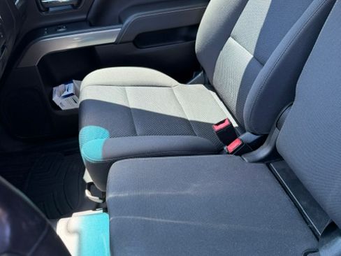 Used 2018 Chevrolet Silverado 1500 LT AWD/4WD image 9