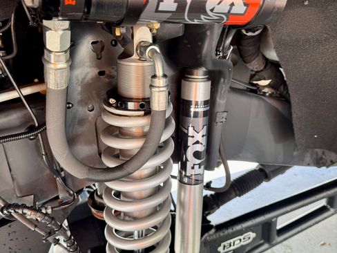 Used 2024 Ford F250 Lariat w/ Black Appearance Package image 11