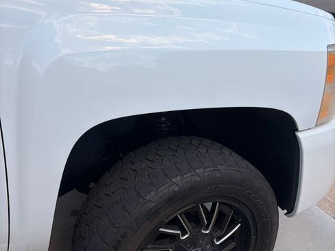 Used 2011 Chevrolet Silverado 1500 LT w/ All-Star Edition AWD/4WD image 6