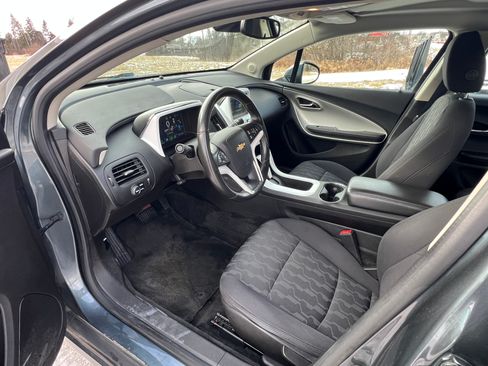 Used 2013 Chevrolet Volt w/ Enhanced Safety Package 2 image 10
