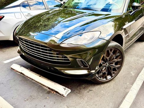Used 2021 Aston Martin DBX AWD/4WD image 20