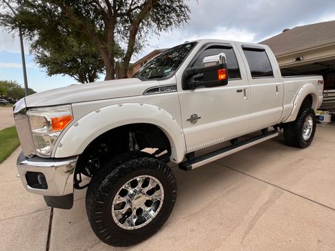 Used 2016 Ford F250 Lariat w/ Lariat Ultimate Package image 1