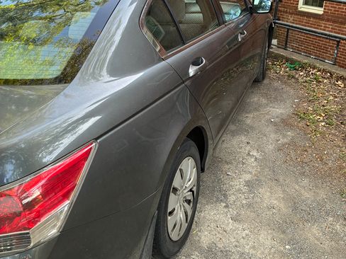 Used 2009 Honda Accord LX image 10