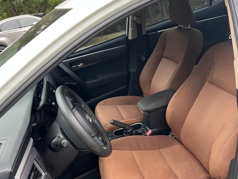 Used 2016 Toyota Corolla LE image 6