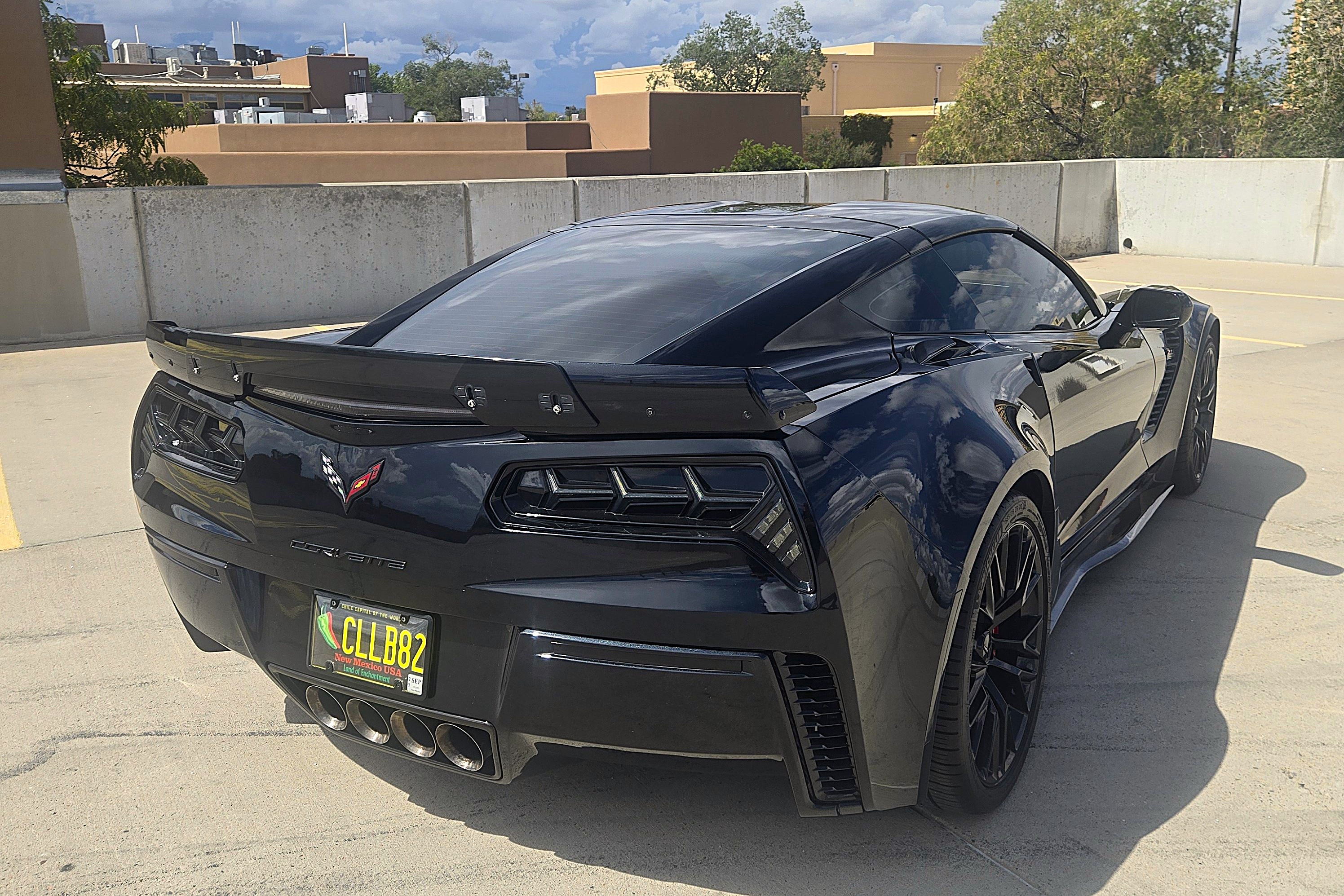 Used 2016 Chevrolet Corvette Z06 w/ 2LZ Preferred Equipment Group RWD image 8