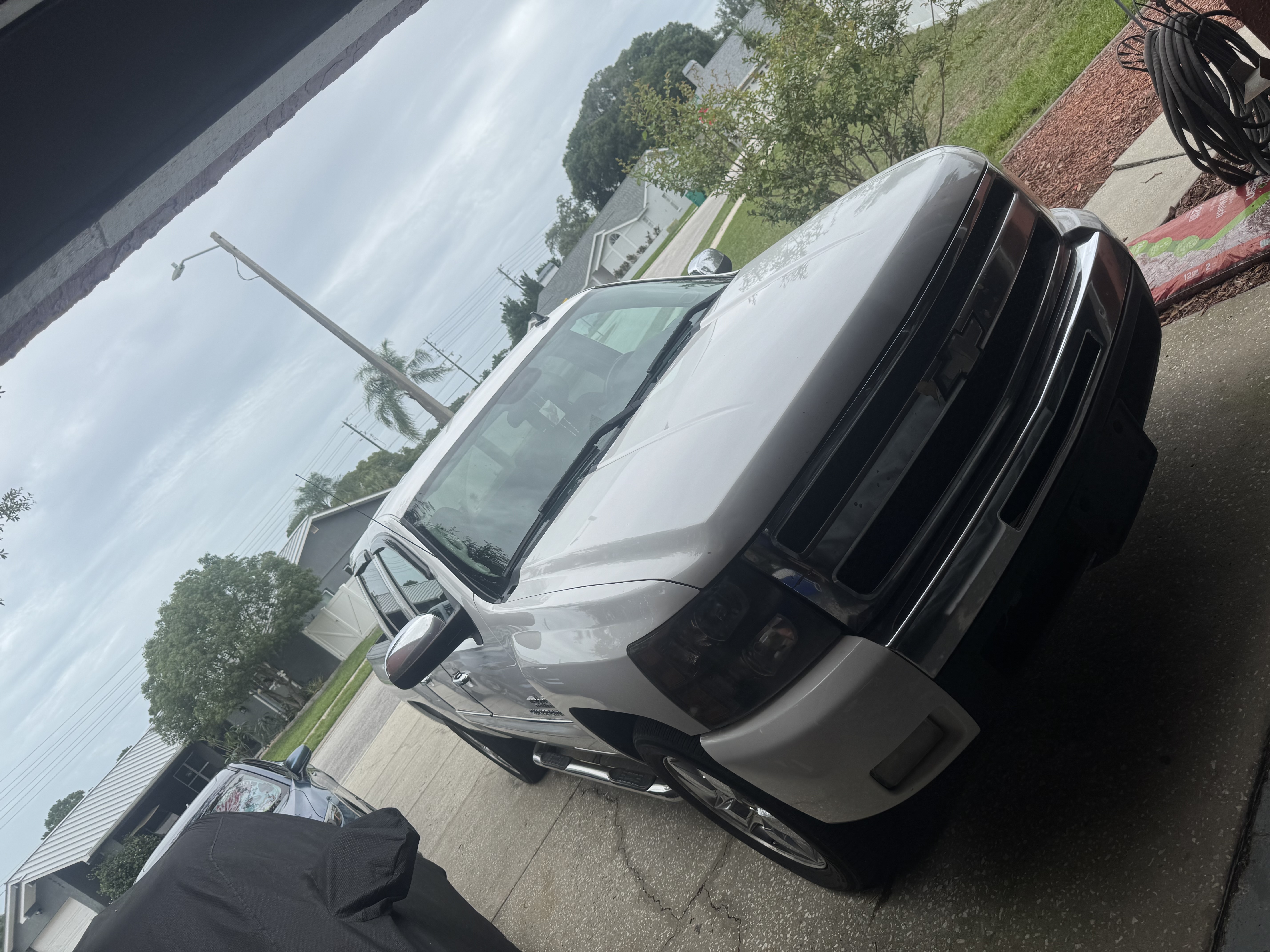 Used 2010 Chevrolet Silverado 1500 LT w/ Texas Edition RWD image 4