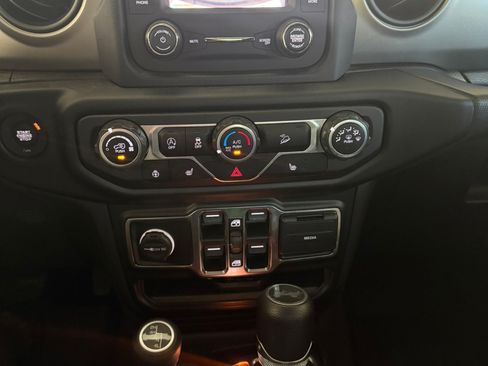 Used 2020 Jeep Wrangler Unlimited Sport S AWD/4WD image 14