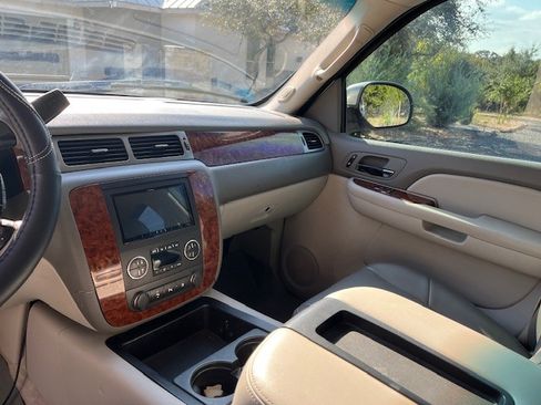 Used 2007 Chevrolet Tahoe LT w/ LT Preferred Equipment Group image 6