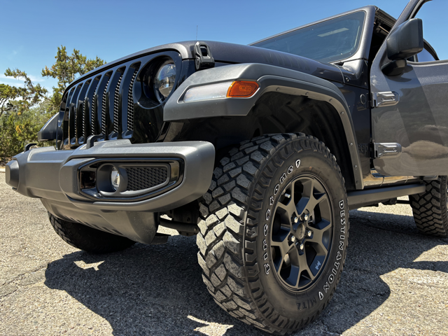 Used 2023 Jeep Wrangler Sport AWD/4WD image 4