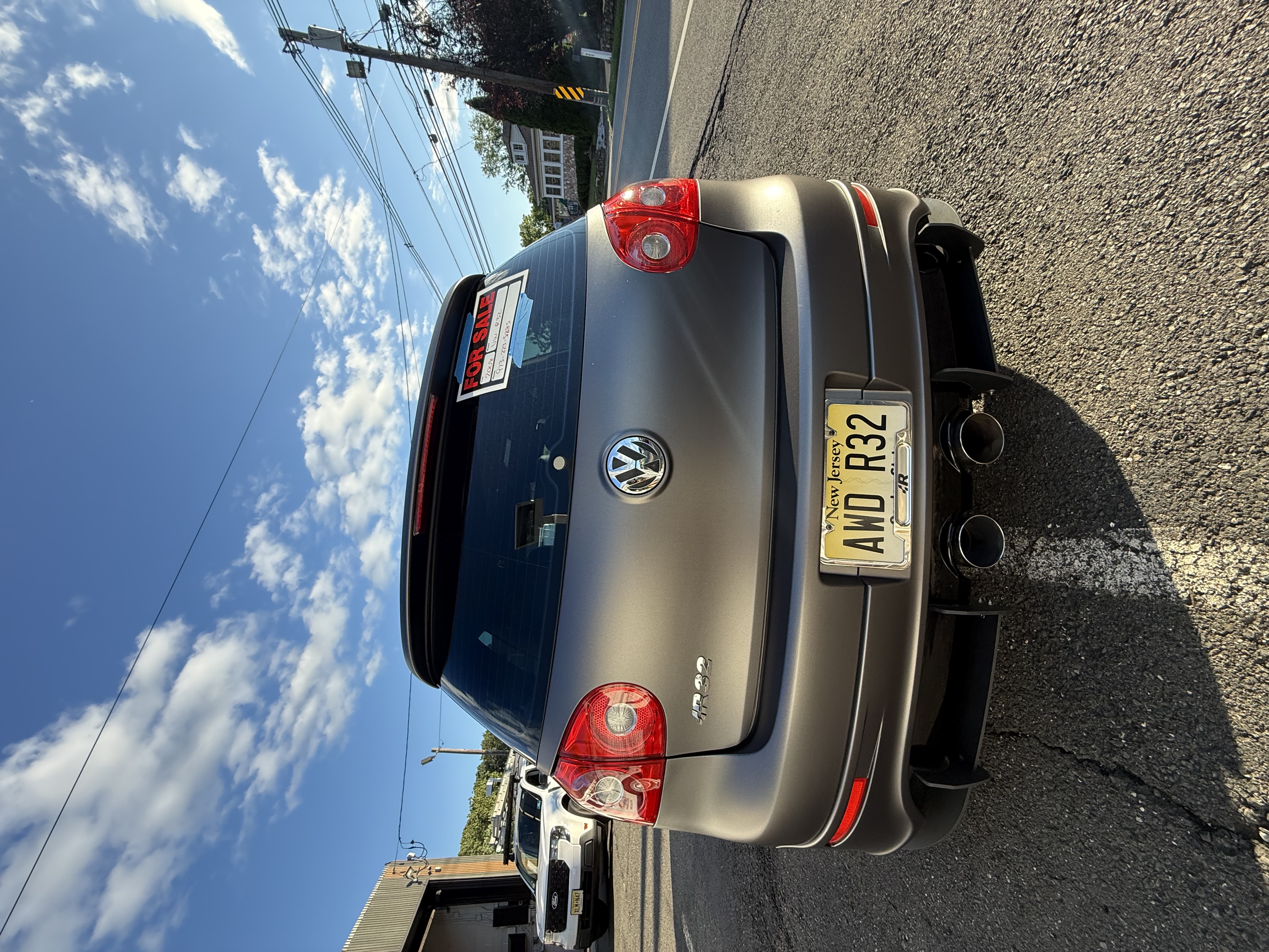Used 2008 Volkswagen R32 AWD/4WD image 6