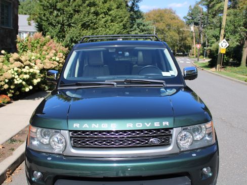 Used 2010 Land Rover Range Rover Sport HSE LUX image 26