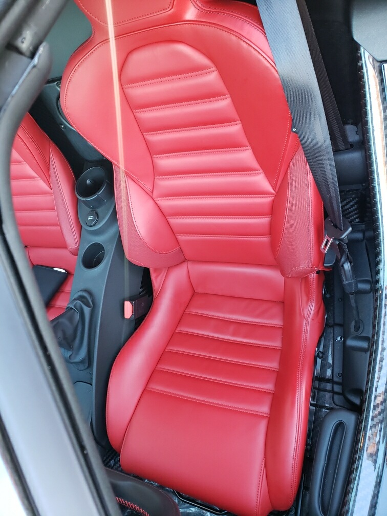 Used 2020 Alfa Romeo 4C Spider RWD image 6