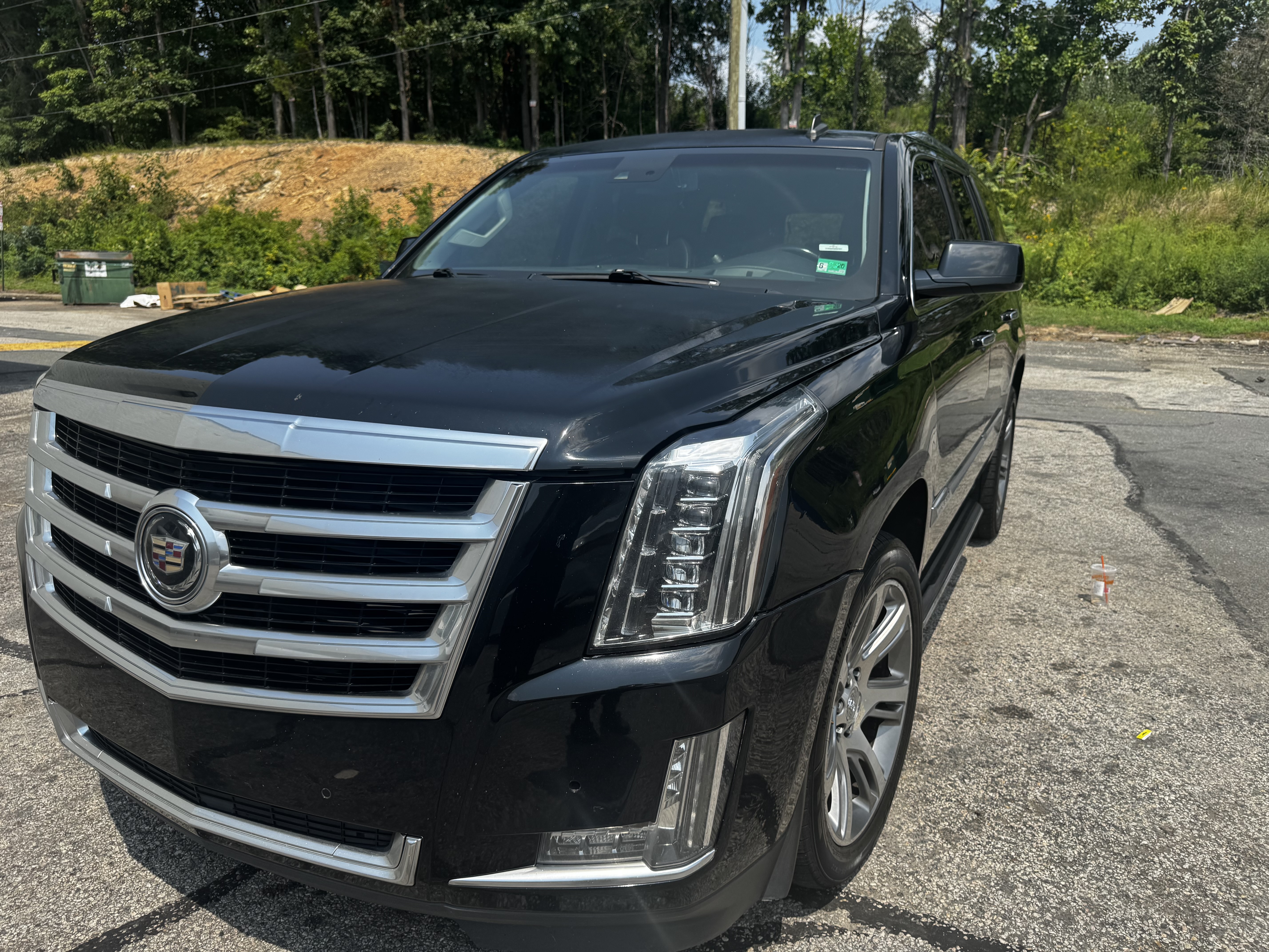 Used 2015 Cadillac Escalade Premium AWD/4WD image 2
