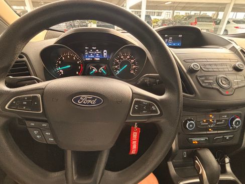 Used 2019 Ford Escape S image 14