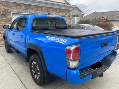 Used 2021 Toyota Tacoma TRD Off-Road image 4