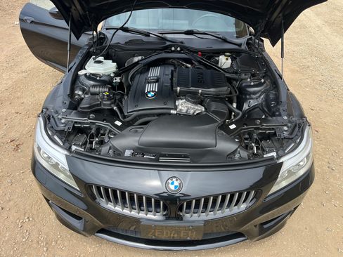 Used 2014 BMW Z4 sDrive35i RWD image 18