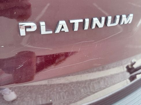 Used 2018 Ford Explorer Platinum AWD/4WD image 12
