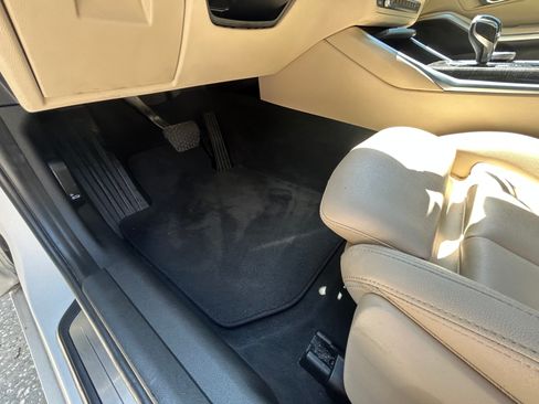 Used 2019 BMW 330i Sedan w/ Driving Assistance Package RWD image 13