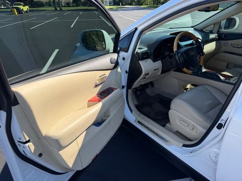 Used 2011 Lexus RX 350 AWD w/ Premium Pkg image 10