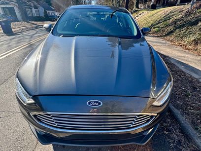 Used 2017 Ford Fusion SE w/ Fusion SE Technology Package