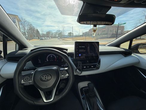 Used 2025 Toyota Corolla FX w/ Convenience Package image 9