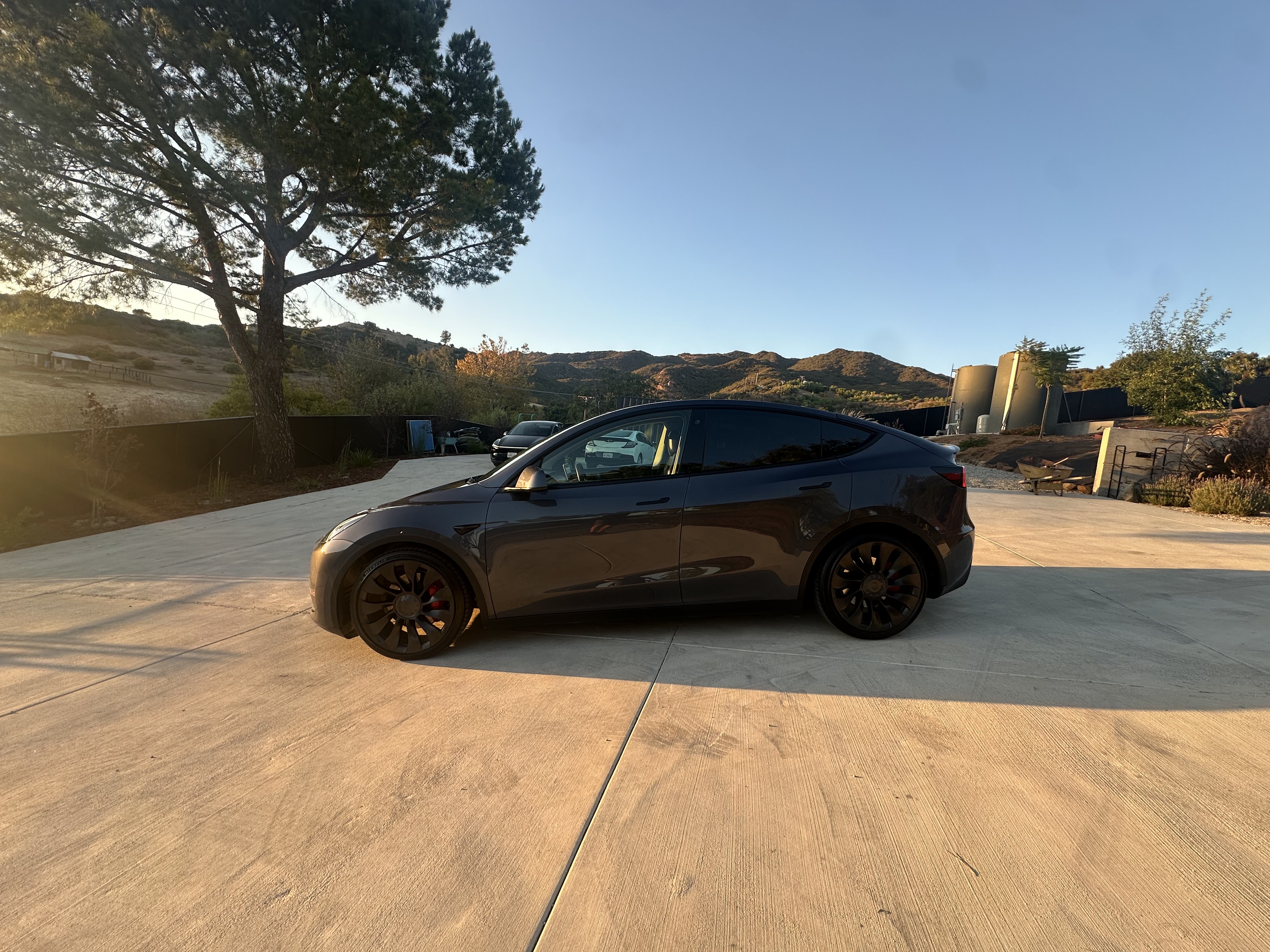 Used 2022 Tesla Model Y Performance AWD/4WD image 5