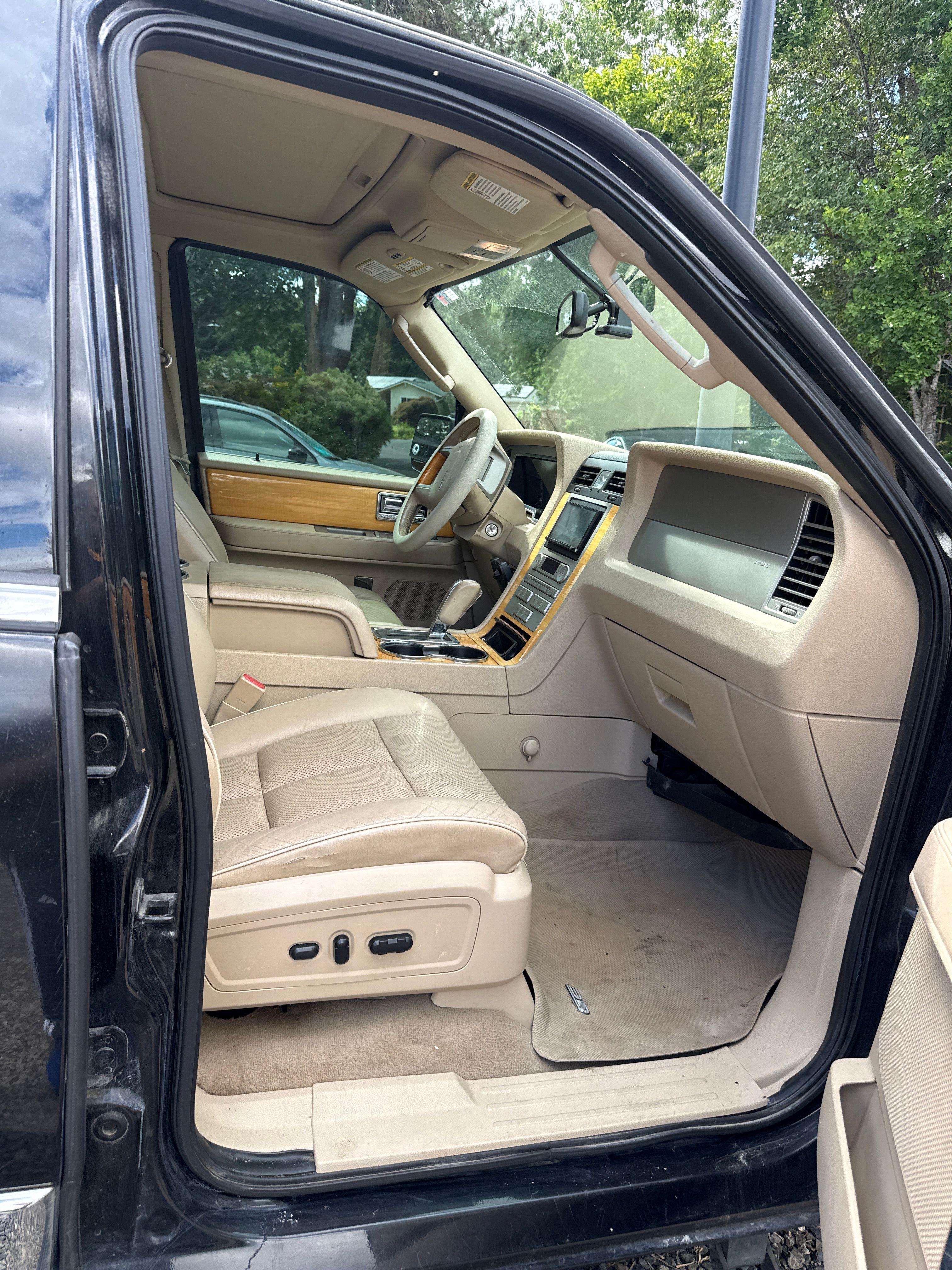 Used 2007 Lincoln Navigator 4WD image 19