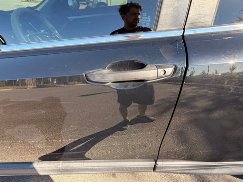 Used 2017 Honda CR-V LX image 6