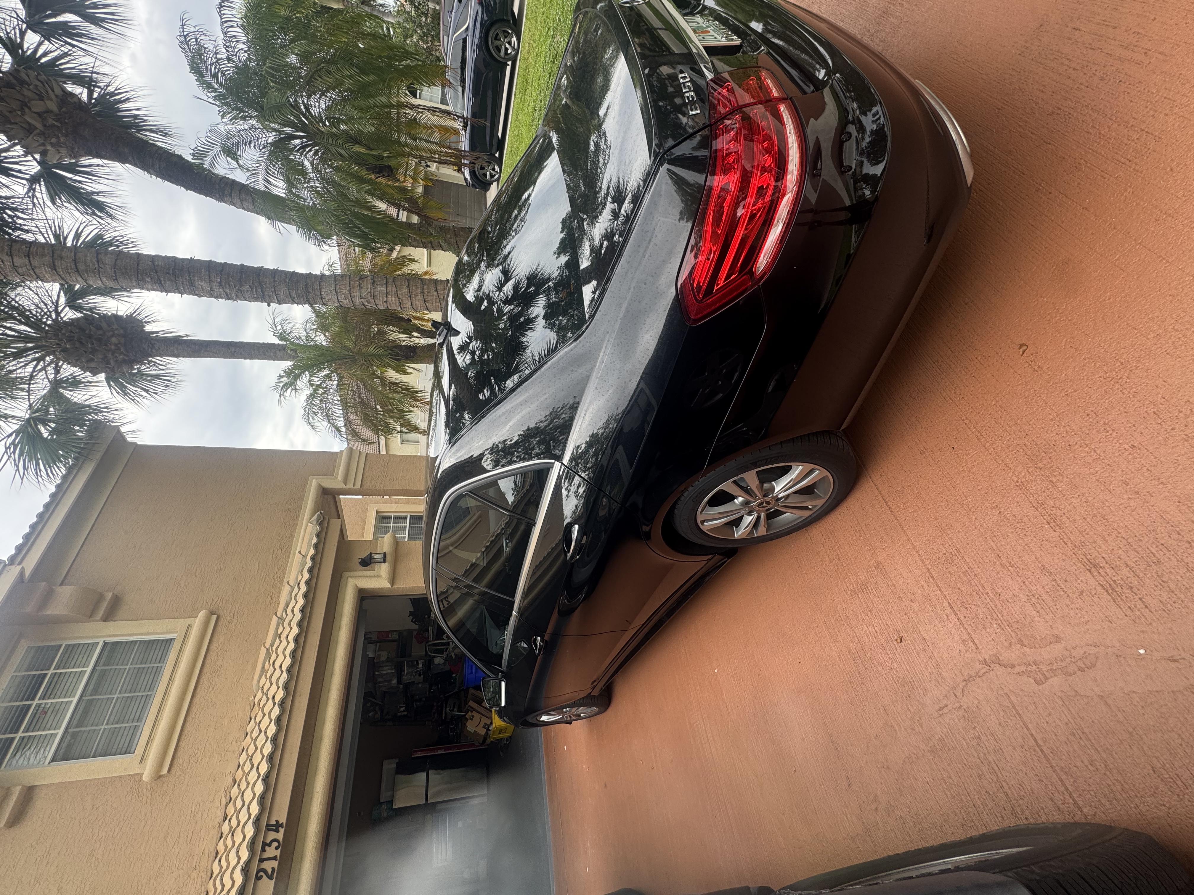 Used 2015 Mercedes-Benz E 350 Sedan image 2