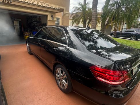 Used 2015 Mercedes-Benz E 350 Sedan image 2