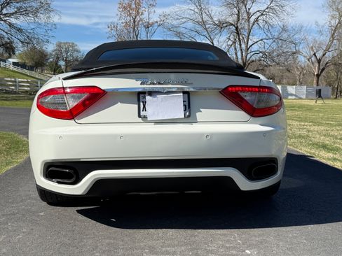 Used 2012 Maserati GranTurismo Sport image 10