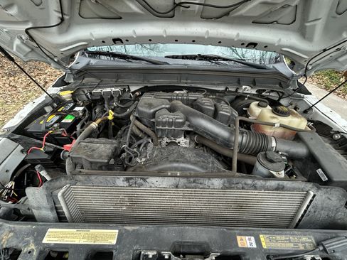 Used 2015 Ford F250 XL w/ Power Equipment Group image 16