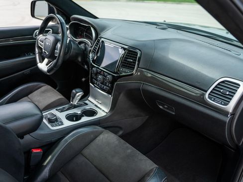 Used 2020 Jeep Grand Cherokee SRT w/ Trailer Tow Group IV image 31