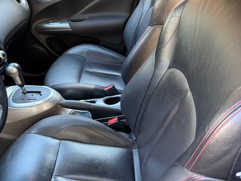 Used 2011 Nissan Juke SL w/ Sport Pkg image 6