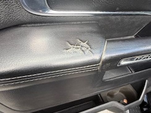 Used 2013 RAM 2500 Laramie w/ Protection Group image 18