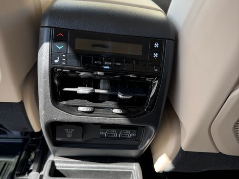 Used 2021 Jeep Grand Cherokee L Limited image 25