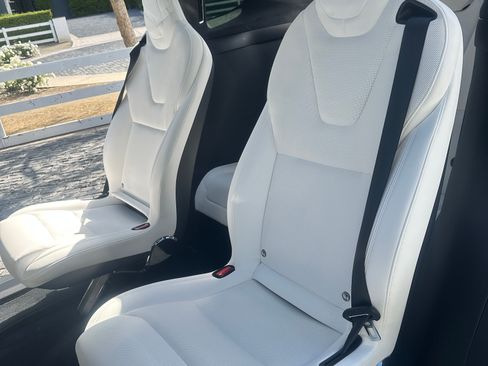 Used 2023 Tesla Model X image 15