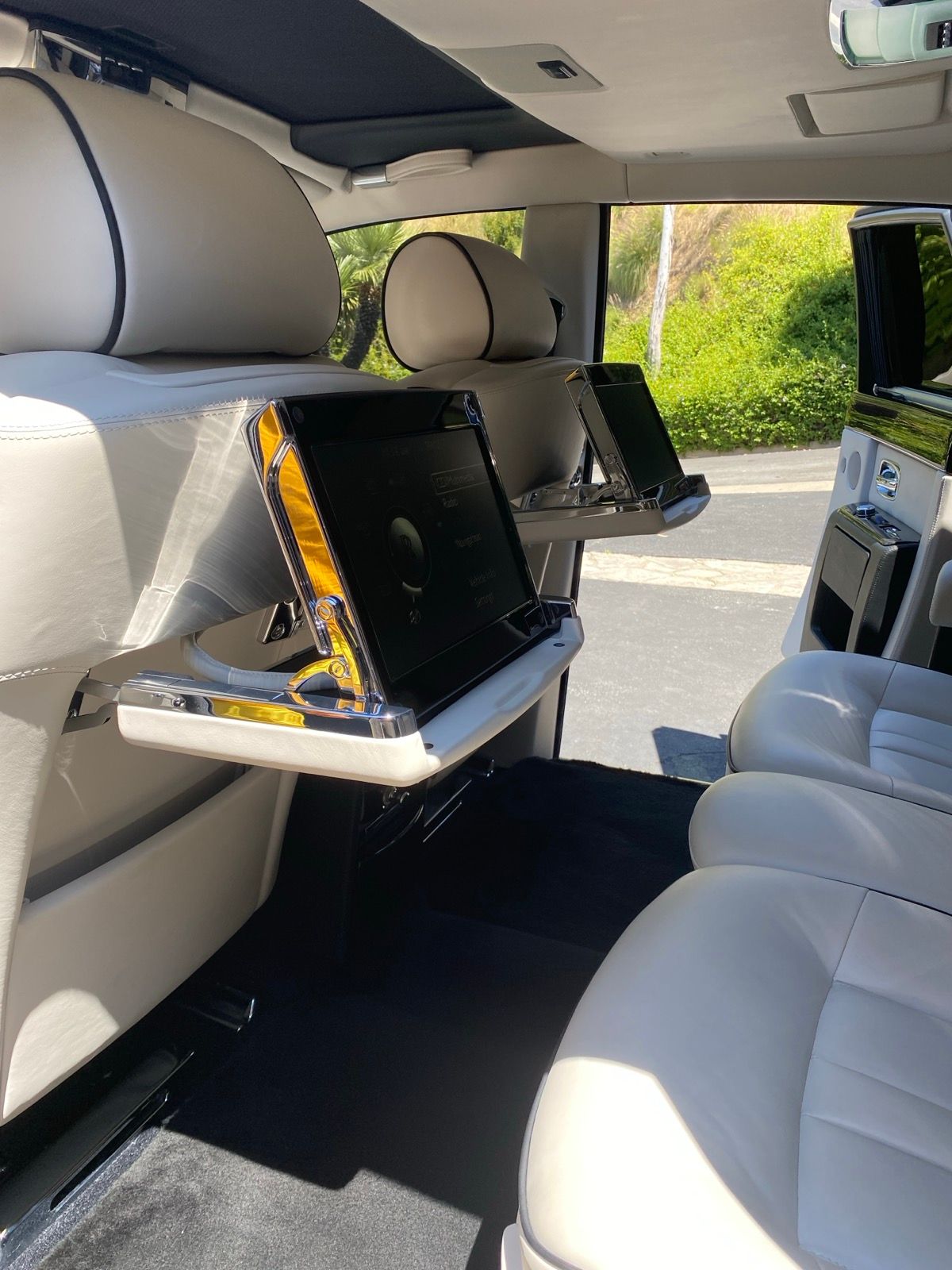 Used 2015 Rolls-Royce Phantom Sedan RWD image 12