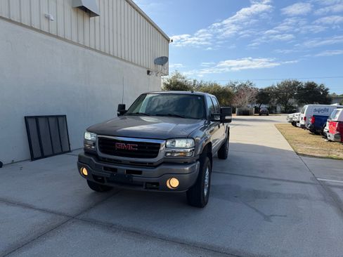 Used 2007 GMC Sierra 2500 SLT image 1