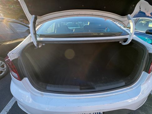 Used 2019 Hyundai Elantra SE w/ Cargo Package image 14